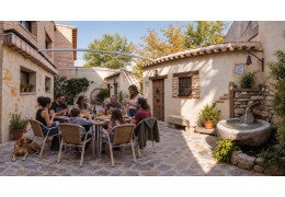 Dónde alojarse para visitar Puy du Fou España en grupo: ventajas de una casa rural